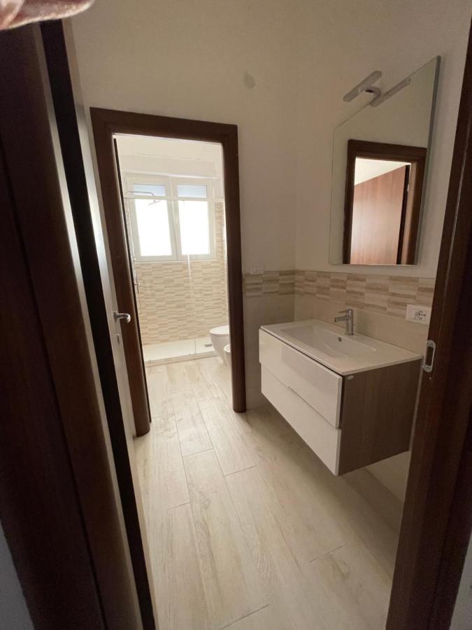 Bilocale Con Posto Auto La Chicca Del Golfo Apartamento La Spezia Exterior foto