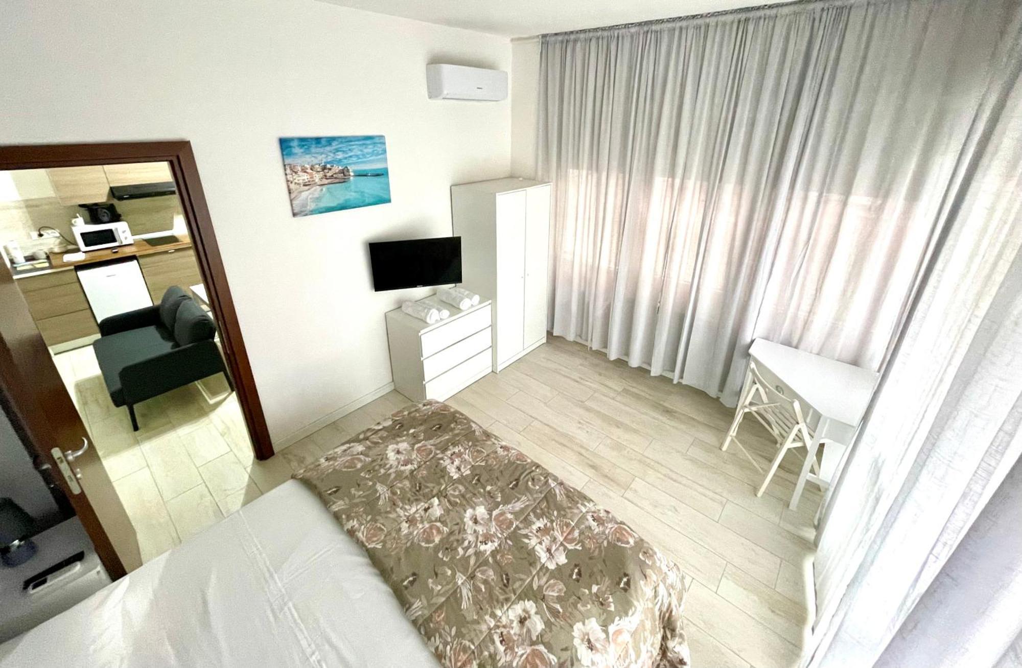 Bilocale Con Posto Auto La Chicca Del Golfo Apartamento La Spezia Exterior foto